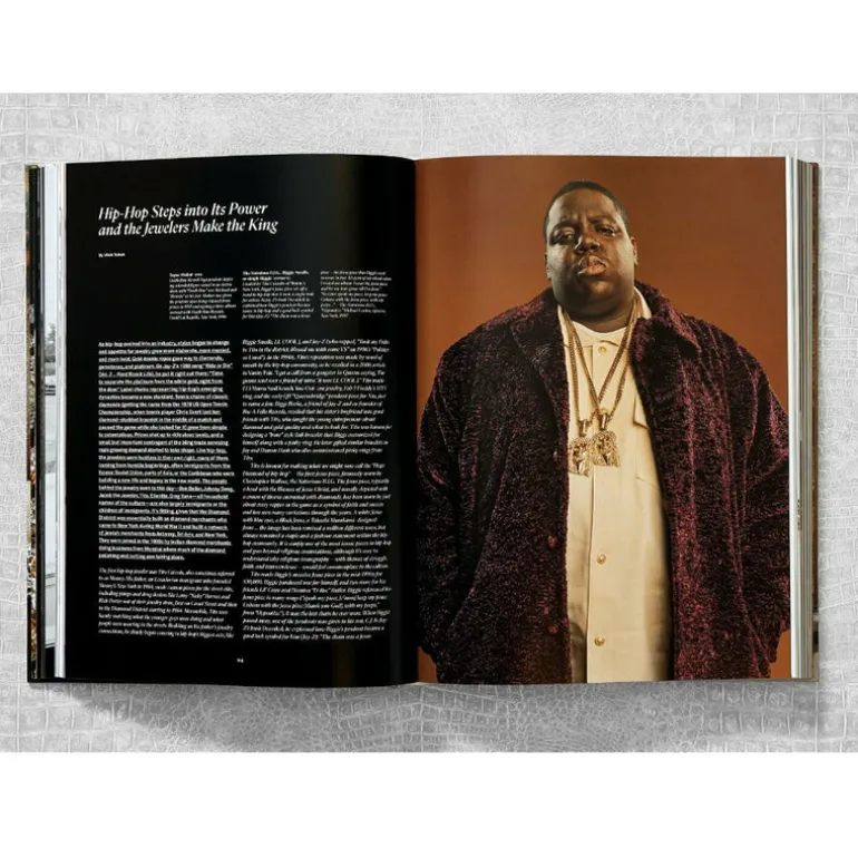 Ice cold : The History of Hip-Hop Jewelry